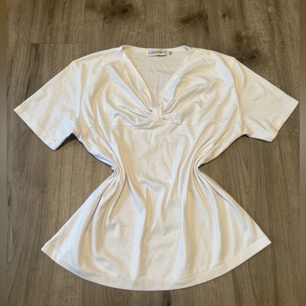 SOLD COMPLIMENTS | XL cute tee